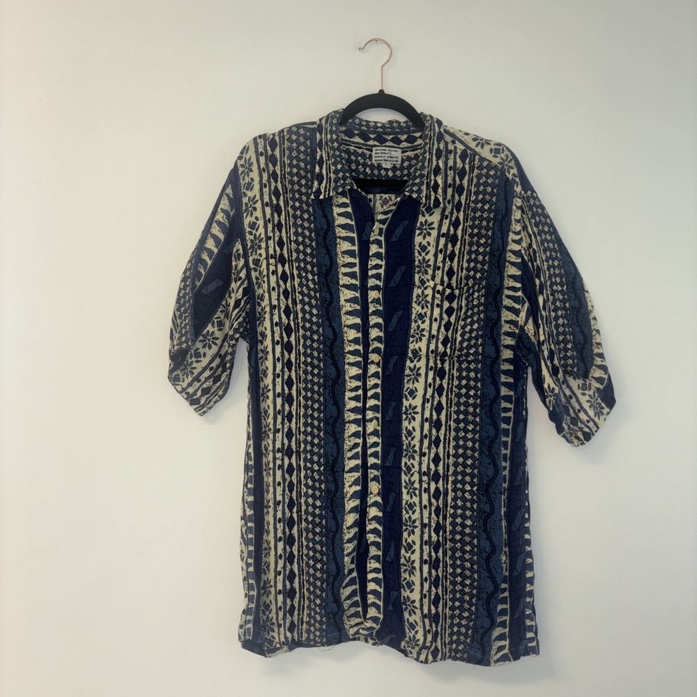 VTG Blue Short‎ Sleeve Button Up Shirt Blue Cream Print Button Down Short Sleeve